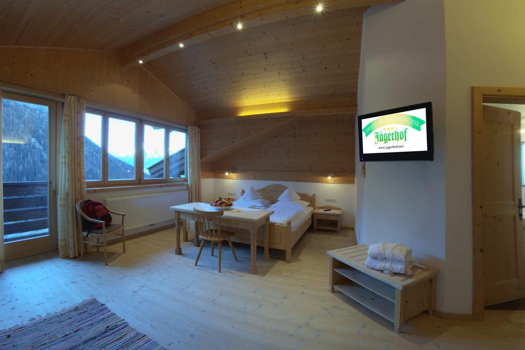 Hotel Jaegerhof San Leonardo in Passiria Eksteriør billede