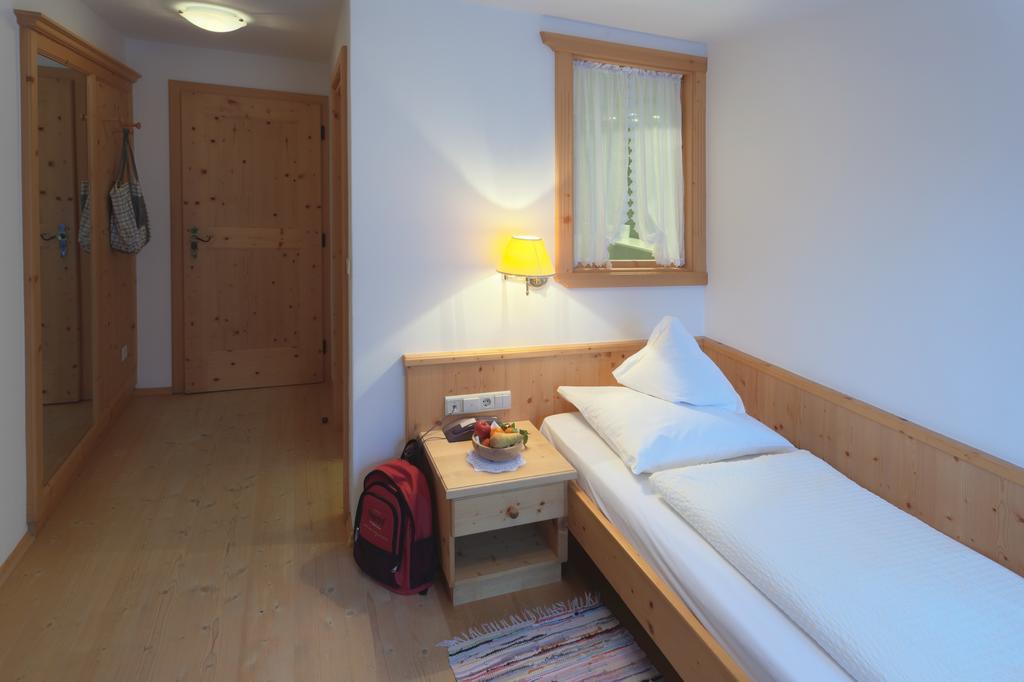 Hotel Jaegerhof San Leonardo in Passiria Eksteriør billede